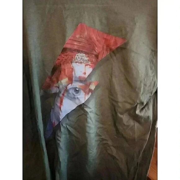 Tultex Tops - David Bowie Unisex T-Shirt Lightning Bolt Ziggy NWOT Sz L Excellent BBB